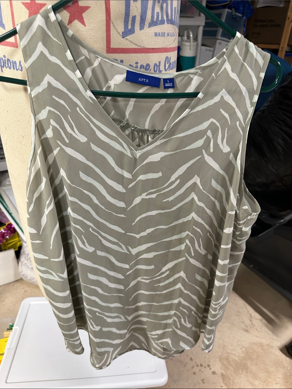 Apt. 9 Olive and White Zebra Print V-Neck Sleeveless Tank